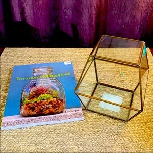Glass & Metal Terrarium & DIY Terrarium Book Set - Like new!
